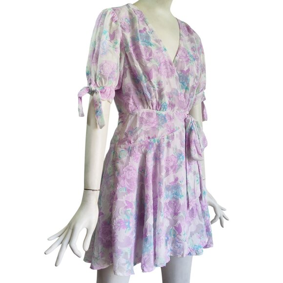 Skies Are Blue Cleo Coquette Puffy Tie Sleeve Floral Jacquard Wrap Dress M NWT - Picture 3 of 13